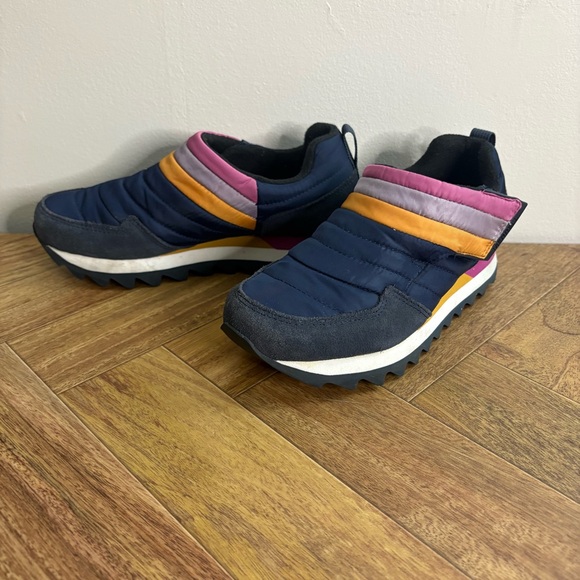 Merrell Athletic Shoes Women’s 6.5 Hiking shoes in Navy, Pink, and Orange - Picture 1 of 12